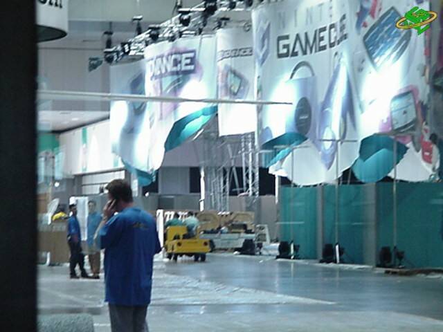 Electronic Entertainment Expo 2001: Setting up the New Nintendo Booth